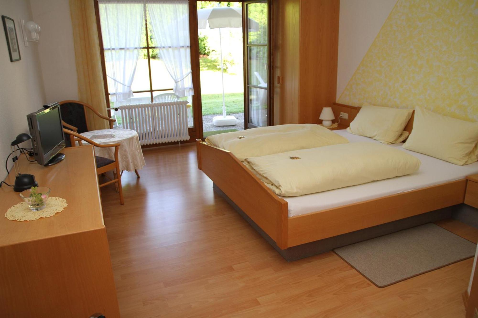 Uebernachtungsmoeglichkeit In Maierhoefen Grunenbach Phòng bức ảnh
